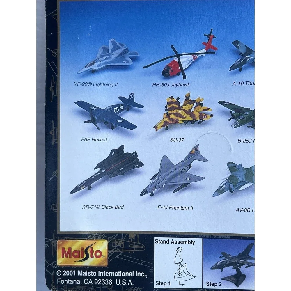 MAISTO 2001 TAILWINDS SERIES VI DIE CAST MILLITARY PLANE AV-8B HARRIER W/ STAND